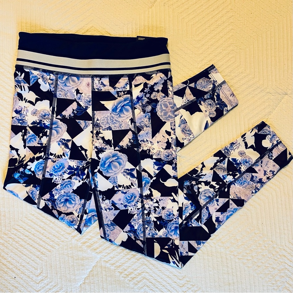 NWT Girls Nike Dry full length Performance Athletic pants